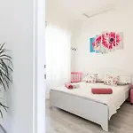 Shabby * Vela Luka