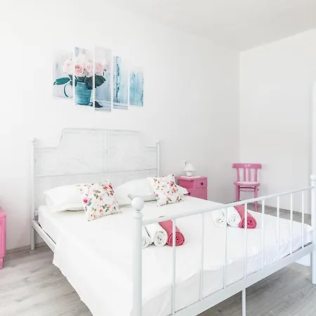 Shabby * Vela Luka